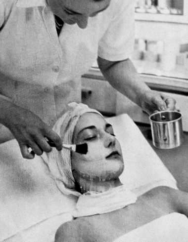 1949 Helena Rubinstein Plastic Mask