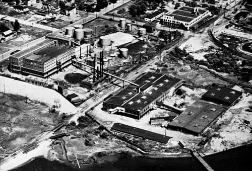 1953 Chesebrough factory in Perth, Amboy