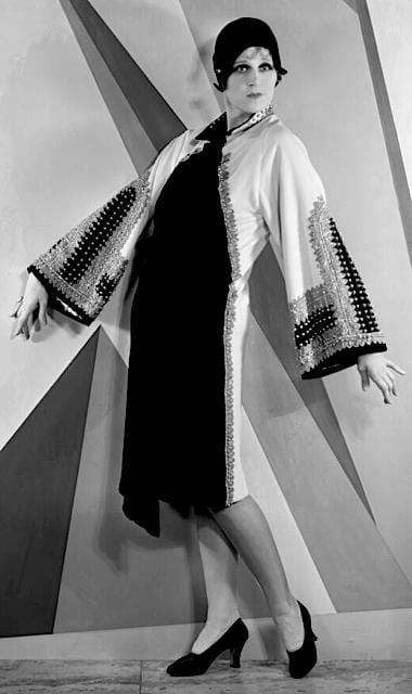1929 Peggy Hamilton wearing Doraldina Leg Make-up