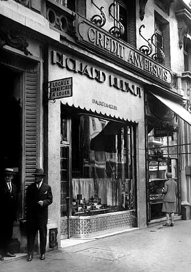 1928 Richard Hudnut Paris