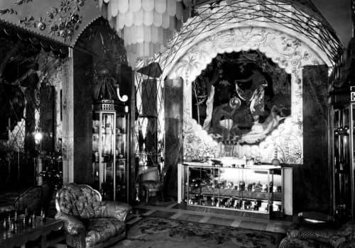 1932 Interior of the Richard Hudnut shop