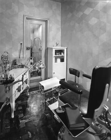 1932 Chiropodist room in the Charles of the Ritz salon