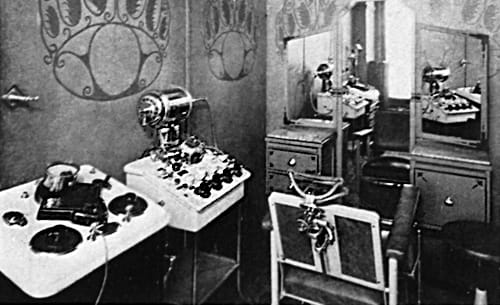 1930 Treatment room at the Fifth Avenue salon