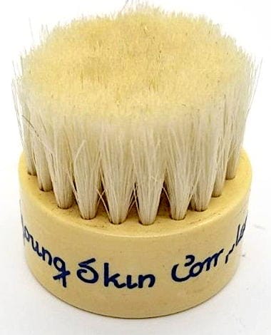 oung Skin Complexion Brush