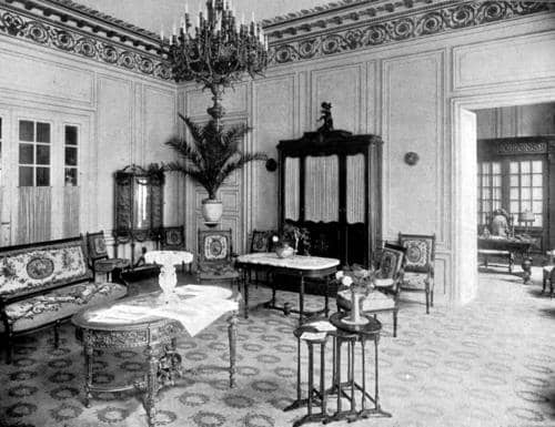 1909 Reception room at the Maison Champbaron