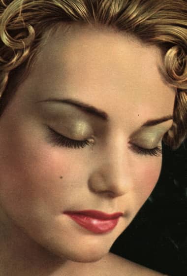 1951 Woman wearing eye shadow