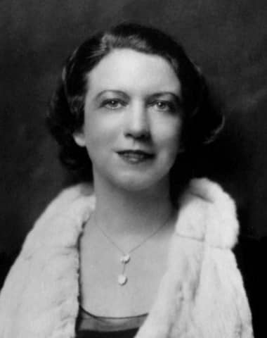 Cosmetics and Skin: Elizabeth (1920-1930)