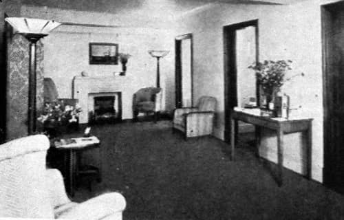 1931 Reception room in the London salon