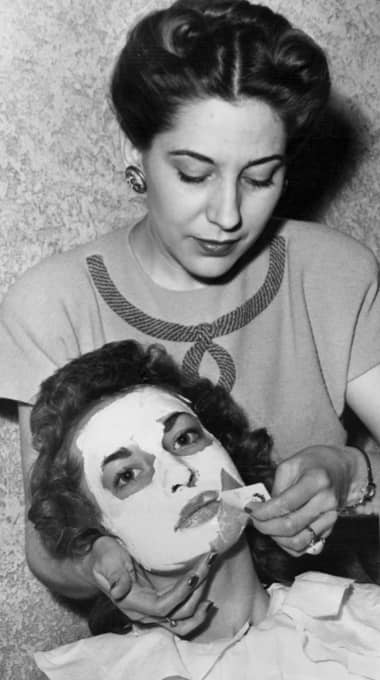 1946 Barbara Gould Beauty Pack