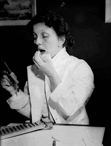1951 Hazel Bishop