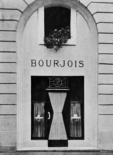 1923 Bourjois at 28 Place Vendome