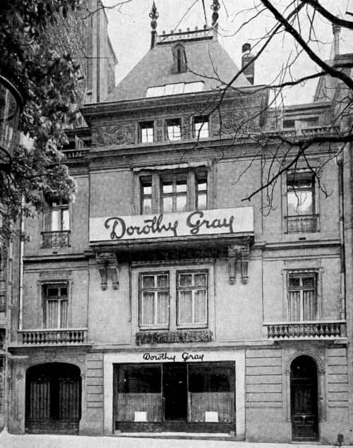 1939 Dorothy Gray Paris Salon
