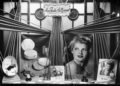 1948 Max Factor window display in Buenos Aires