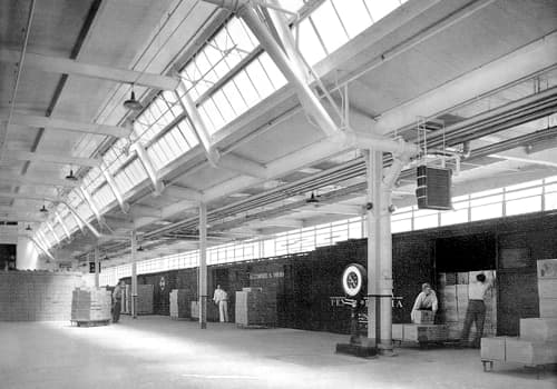 1938 Storage, loading and shipping bay