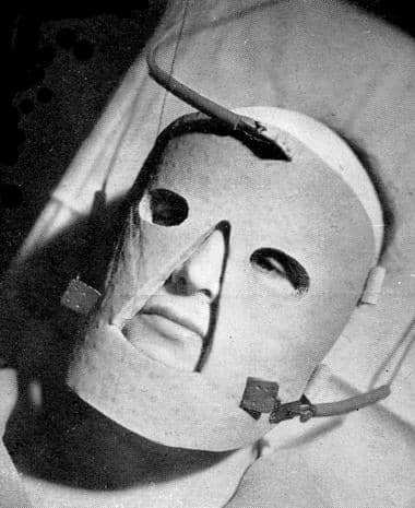 1935 Helena Rubinstein Monoval Masque