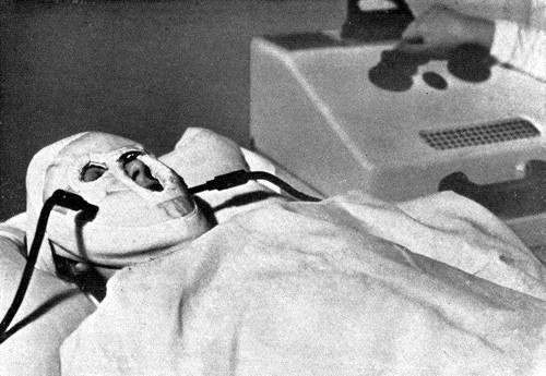 1939 Elizabeth Arden Intracellular Mask